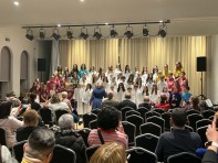 Közös koncert a Karolina Katolikus Általános Iskola kórusával